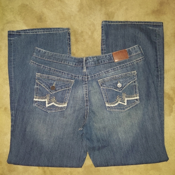 Maurices Curvy Jeans | Women's 15/16 Reg - Picture 2 of 6